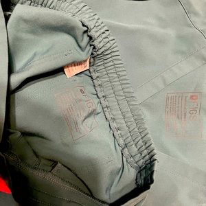 Set of hydrogen figs top is medium bottom is small petite